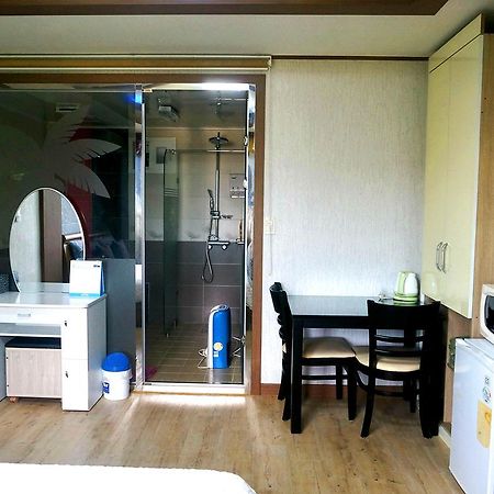 Nattrang Pension Чеджудо Экстерьер фото