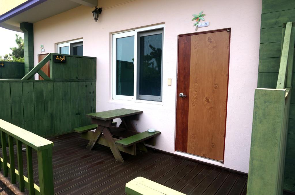 Nattrang Pension Чеджудо Экстерьер фото