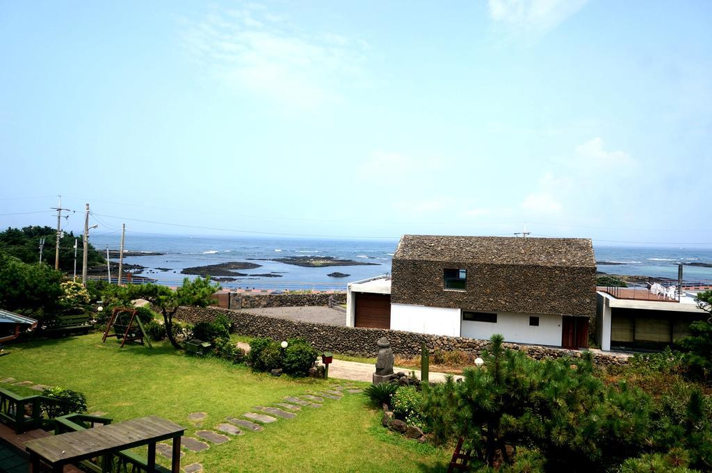 Nattrang Pension Чеджудо Экстерьер фото