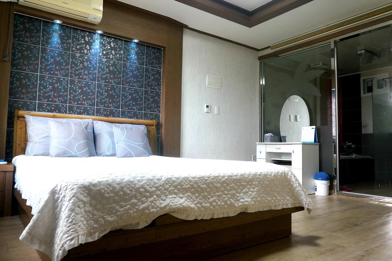 Nattrang Pension Чеджудо Экстерьер фото